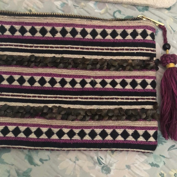 Bundle of two Merona clutch purses - Picture 6 of 10